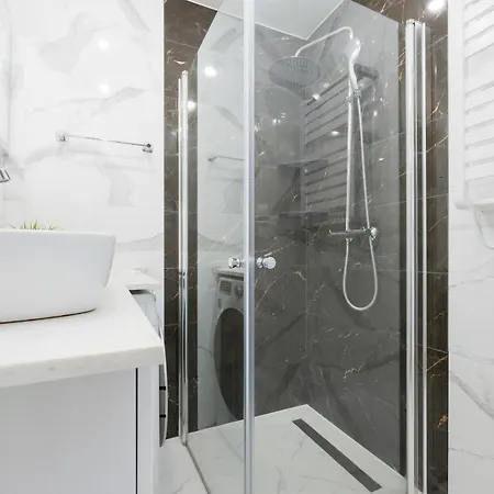 Schillera By Renters *