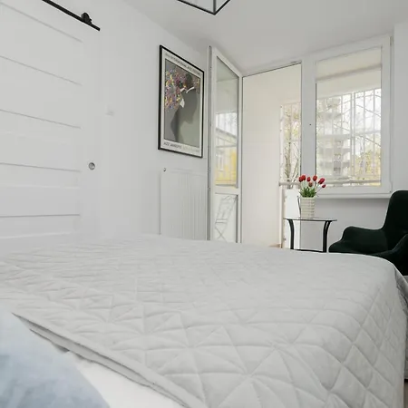 Schillera By Renters * وارسو