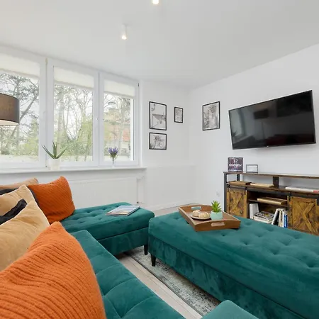 Apartment Schillera By Renters