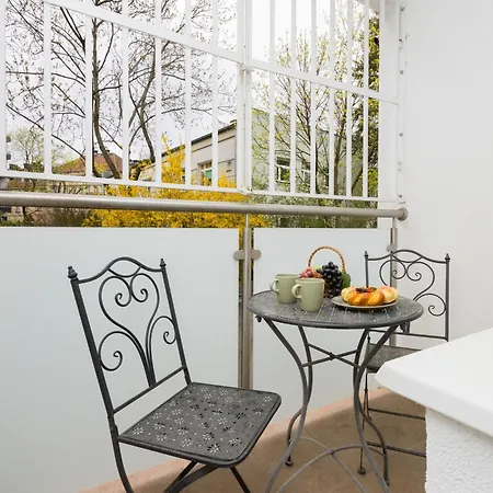 Apartment Schillera By Renters *