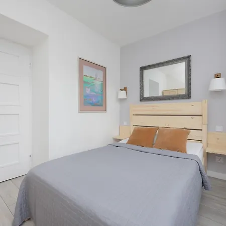 شقة Schillera By Renters وارسو