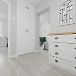 Schillera By Renters * Warszawa